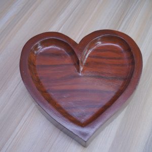 Wooden Heart Bowl for Concrete Art & Home Decor | Handmade Natural Wood Bowl in Pakistan – Zaibway for Concrete Art – Exclusive in Pakistan - Image 4
